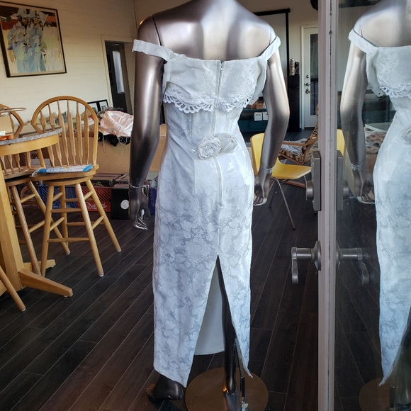 Jessica McClintock Bridal Wedding Dress - Picture 2 of 10